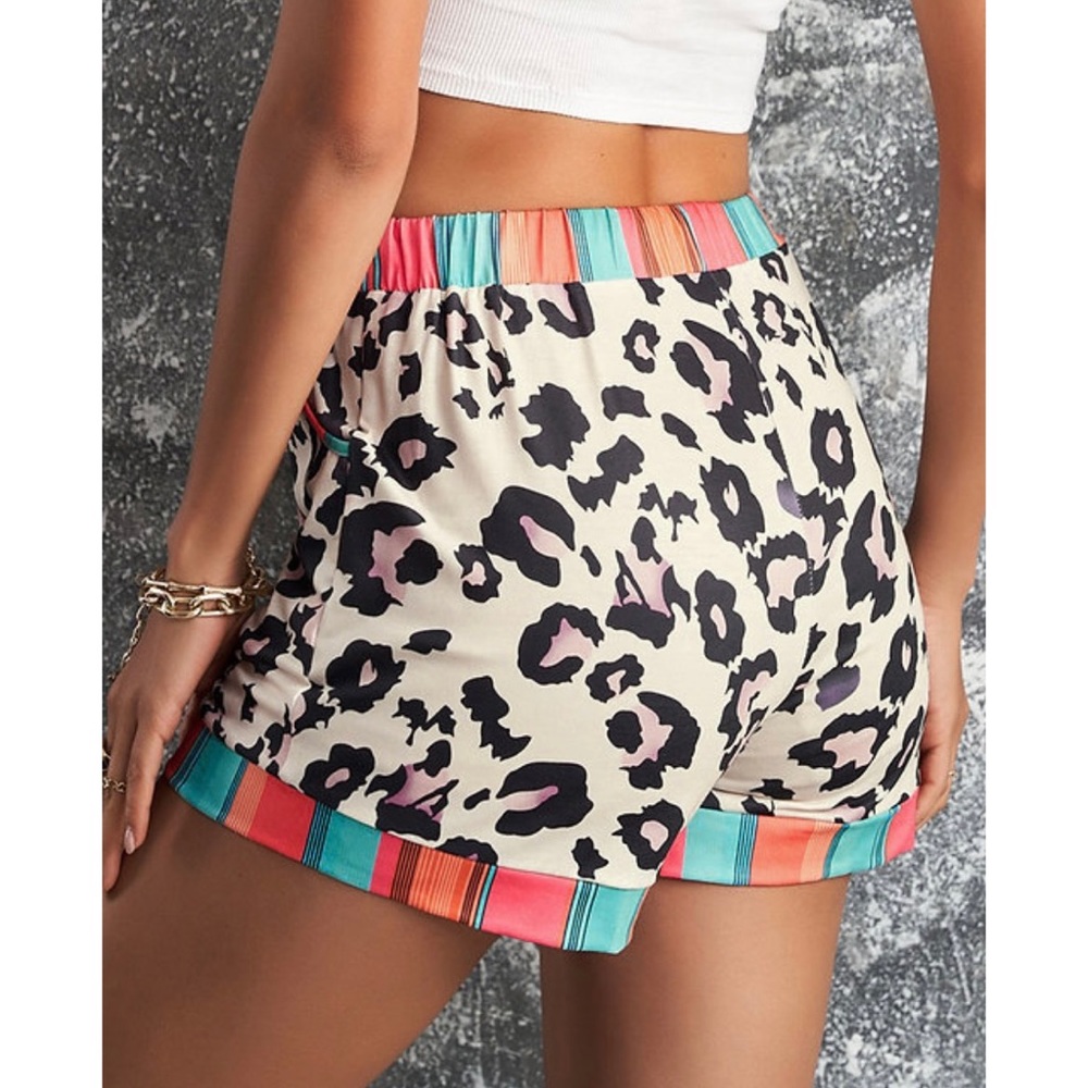 Leopard Print Casual Serape Trim Shorts